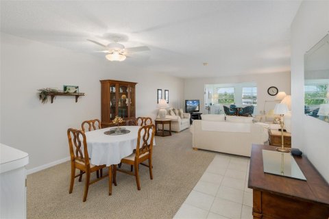 Copropriété à vendre à New Port Richey, Floride: 2 chambres, 128.95 m2 № 2103059 - photo 21