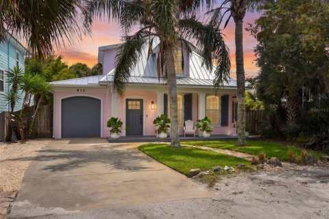 House in New Smyrna Beach, Florida 2 bedrooms, 170.57 sq.m. № 2225684