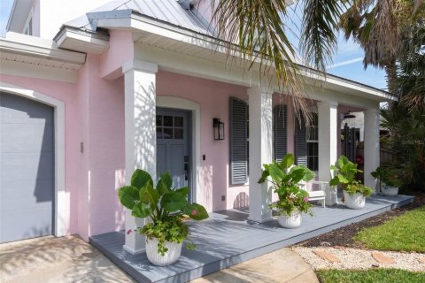 House in New Smyrna Beach, Florida 2 bedrooms, 170.57 sq.m. № 2225684 - photo 9
