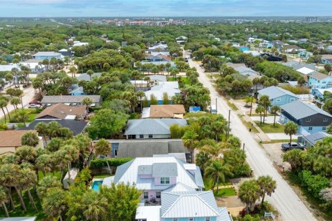 House in New Smyrna Beach, Florida 2 bedrooms, 170.57 sq.m. № 2225684 - photo 8