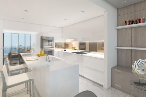 Condo in Hallandale Beach, Florida, 2 bedrooms  № 1867892 - photo 5