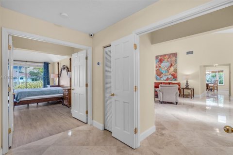 Casa en venta en Tamarac, Florida, 4 dormitorios, 343.92 m2 № 1992349 - foto 20