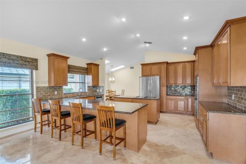 Casa en venta en Tamarac, Florida, 4 dormitorios, 343.92 m2 № 1992349 - foto 13