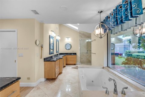 Casa en venta en Tamarac, Florida, 4 dormitorios, 343.92 m2 № 1992349 - foto 27