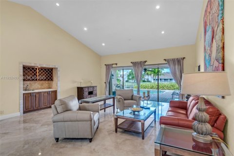 Casa en venta en Tamarac, Florida, 4 dormitorios, 343.92 m2 № 1992349 - foto 3