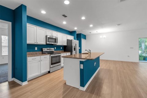 House in North Port, Florida 3 bedrooms, 149.02 sq.m. № 1910050 - photo 5