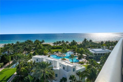 Condo in Miami Beach, Florida, 2 bedrooms  № 1970267 - photo 5