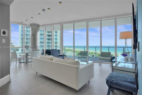 Condo in Miami Beach, Florida, 2 bedrooms  № 1970267 - photo 2