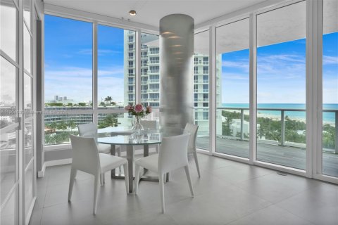 Condo in Miami Beach, Florida, 2 bedrooms  № 1970267 - photo 9