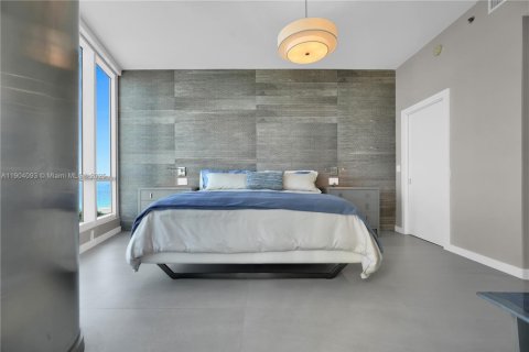 Condo in Miami Beach, Florida, 2 bedrooms  № 1970267 - photo 17