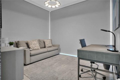 Condo in Miami Beach, Florida, 2 bedrooms  № 1970267 - photo 24