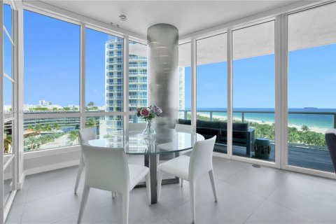 Condo in Miami Beach, Florida, 2 bedrooms  № 1970267 - photo 8