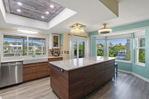 Villa ou maison à vendre à Apollo Beach, Floride: 4 chambres, 194.35 m2 № 1916184 - photo 14