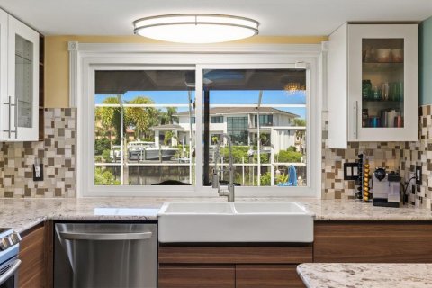 Villa ou maison à vendre à Apollo Beach, Floride: 4 chambres, 194.35 m2 № 1916184 - photo 19