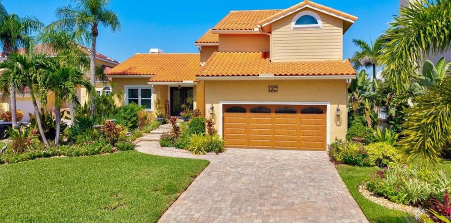 Villa ou maison à Apollo Beach, Floride 4 chambres, 194.35 m2 № 1916184