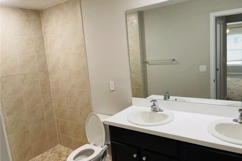 House in Port St. Lucie, Florida 4 bedrooms, 169.18 sq.m. № 2250322 - photo 11