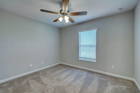 House in Port St. Lucie, Florida 4 bedrooms, 169.18 sq.m. № 2250322 - photo 13