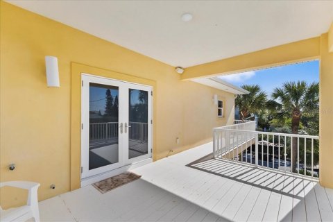 Villa ou maison à vendre à New Smyrna Beach, Floride: 5 chambres, 370.68 m2 № 2195974 - photo 26