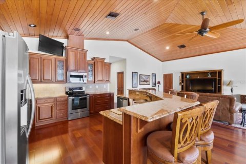 Villa ou maison à vendre à New Smyrna Beach, Floride: 5 chambres, 370.68 m2 № 2195974 - photo 14