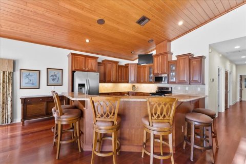 Villa ou maison à vendre à New Smyrna Beach, Floride: 5 chambres, 370.68 m2 № 2195974 - photo 11