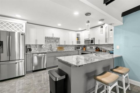 Casa en venta en Clearwater, Florida, 3 dormitorios, 142.14 m2 № 1826701 - foto 11
