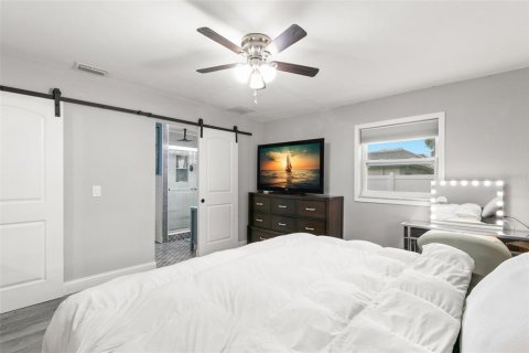 Casa en venta en Clearwater, Florida, 3 dormitorios, 142.14 m2 № 1826701 - foto 18