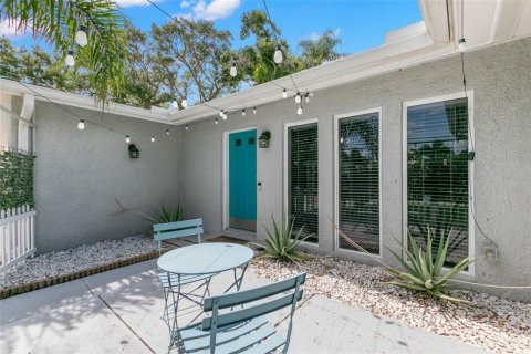 Casa en venta en Clearwater, Florida, 3 dormitorios, 142.14 m2 № 1826701 - foto 5