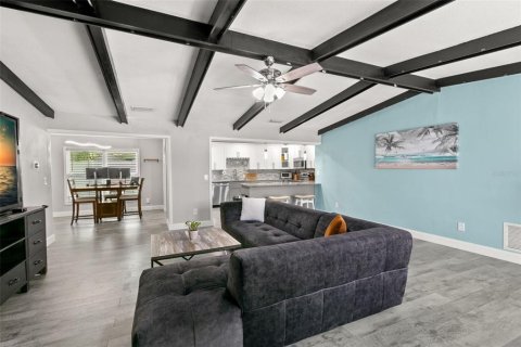 Casa en venta en Clearwater, Florida, 3 dormitorios, 142.14 m2 № 1826701 - foto 6