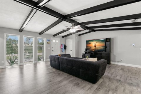 Casa en venta en Clearwater, Florida, 3 dormitorios, 142.14 m2 № 1826701 - foto 8