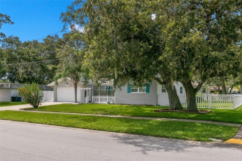 Casa en venta en Clearwater, Florida, 3 dormitorios, 142.14 m2 № 1826701 - foto 3