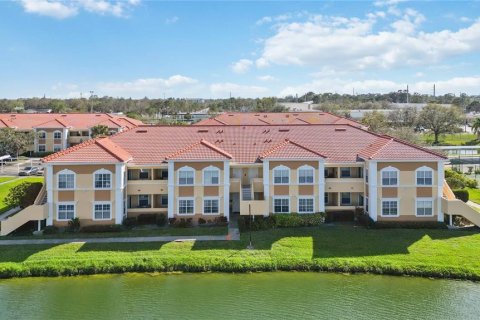 Condominio en venta en Sarasota, Florida, 1 dormitorio, 76.37 m2 № 1561886 - foto 2