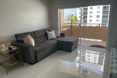Copropriété à louer à Miami Beach, Floride: 1 chambre, 71.53 m2 № 2010984 - photo 14