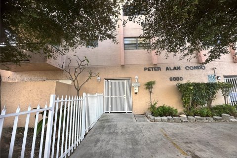 Copropriété à louer à Miami Beach, Floride: 1 chambre, 71.53 m2 № 2010984 - photo 2