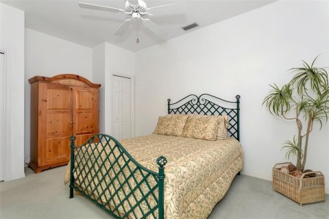 House in University Park, Florida 3 bedrooms, 179.67 sq.m. № 2094181 - photo 14