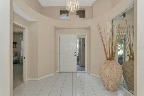 House in University Park, Florida 3 bedrooms, 179.67 sq.m. № 2094181 - photo 8