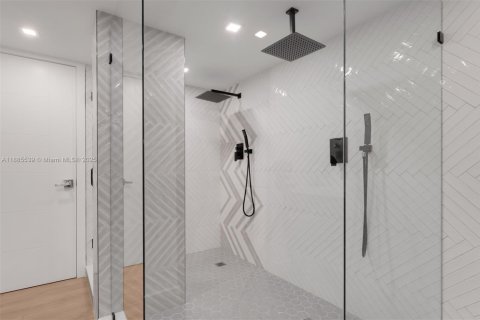 Купить кондоминиум в Майами, Флорида 2 спальни, 136.47м2, № 2018526 - фото 20