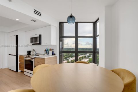 Купить кондоминиум в Майами, Флорида 2 спальни, 136.47м2, № 2018526 - фото 8