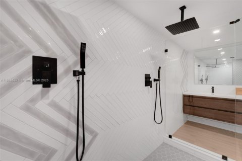 Купить кондоминиум в Майами, Флорида 2 спальни, 136.47м2, № 2018526 - фото 19