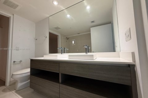 Снять в аренду кондоминиум в Майами, Флорида 1 спальня, 85.75м2, № 1951313 - фото 14