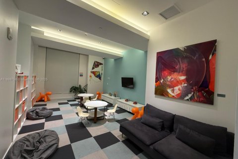 Снять в аренду кондоминиум в Майами, Флорида 1 спальня, 85.75м2, № 1951313 - фото 22