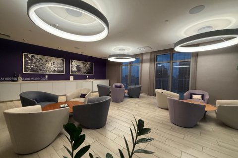 Снять в аренду кондоминиум в Майами, Флорида 1 спальня, 85.75м2, № 1951313 - фото 21