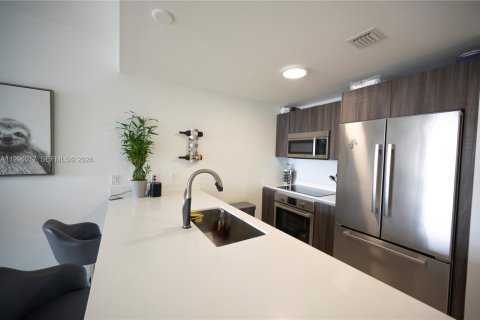 Снять в аренду кондоминиум в Майами, Флорида 1 спальня, 65.59м2, № 2059125 - фото 5