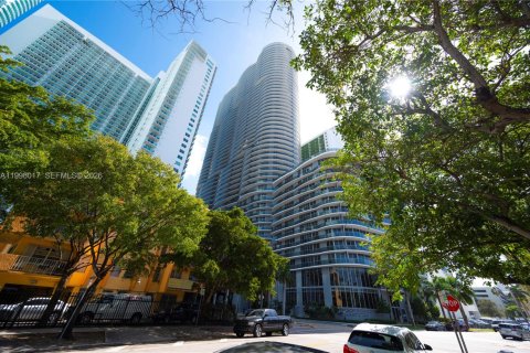 Снять в аренду кондоминиум в Майами, Флорида 1 спальня, 65.59м2, № 2059125 - фото 19