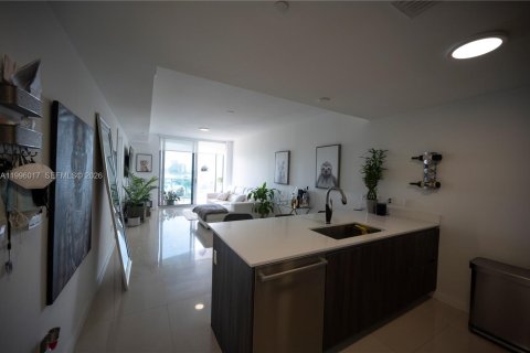 Снять в аренду кондоминиум в Майами, Флорида 1 спальня, 65.59м2, № 2059125 - фото 4