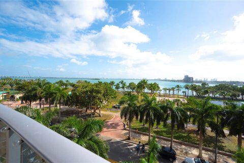 Снять в аренду кондоминиум в Майами, Флорида 1 спальня, 65.59м2, № 2059125 - фото 12