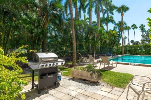 Condo in Sarasota, Florida, 2 bedrooms  № 2208684 - photo 30