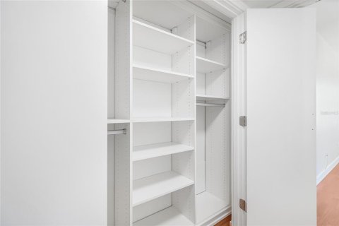 Condo in Sarasota, Florida, 2 bedrooms  № 2208684 - photo 22