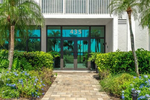 Condo in Sarasota, Florida, 2 bedrooms  № 2208684 - photo 26