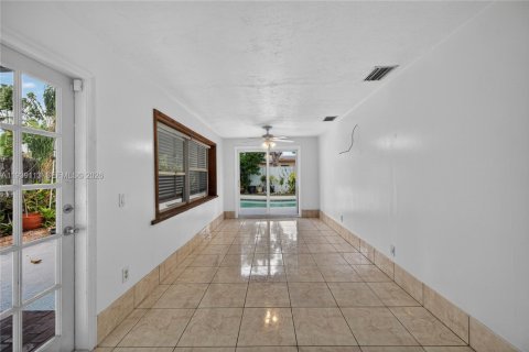 House in Oakland Park, Florida 3 bedrooms, 112.23 sq.m. № 2008509 - photo 18