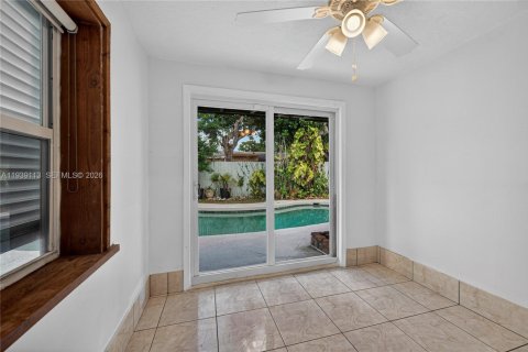 House in Oakland Park, Florida 3 bedrooms, 112.23 sq.m. № 2008509 - photo 19